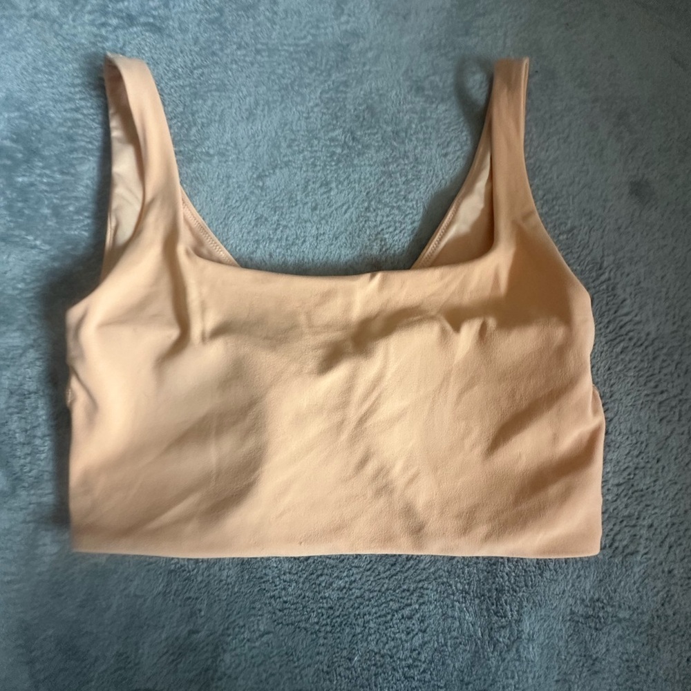Lululemon peach top